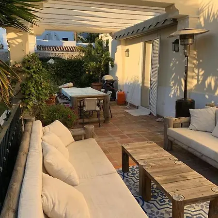 Large Villa, Direct Access To Golden Mile Beaches *