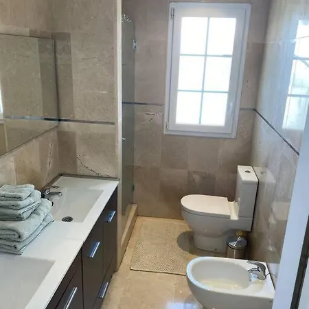 Large Villa, Direct Access To Golden Mile Beaches Villa Marbella
