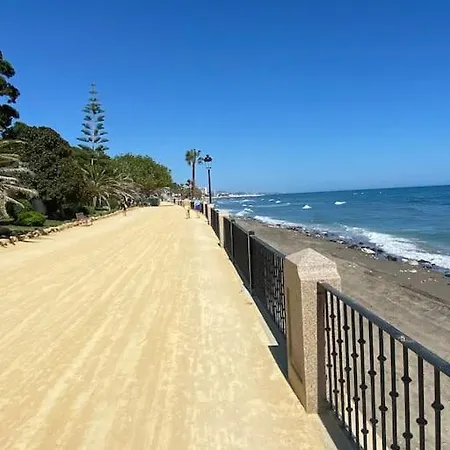 Large Villa, Direct Access To Golden Mile Beaches