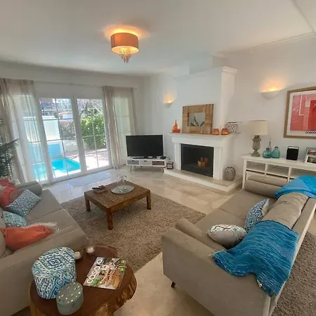 Large Villa, Direct Access To Golden Mile Beaches Villa *